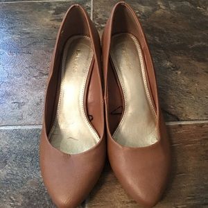 Tan leather wedges/heels